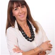 Cerchi un tutor per affiancare tuo figlio nelle ripetizioni pomeridiane senza avere l'incombenza di accompagnarlo e doverlo riprendere? Hai trovato la tua comodità, lo seguirò on line!